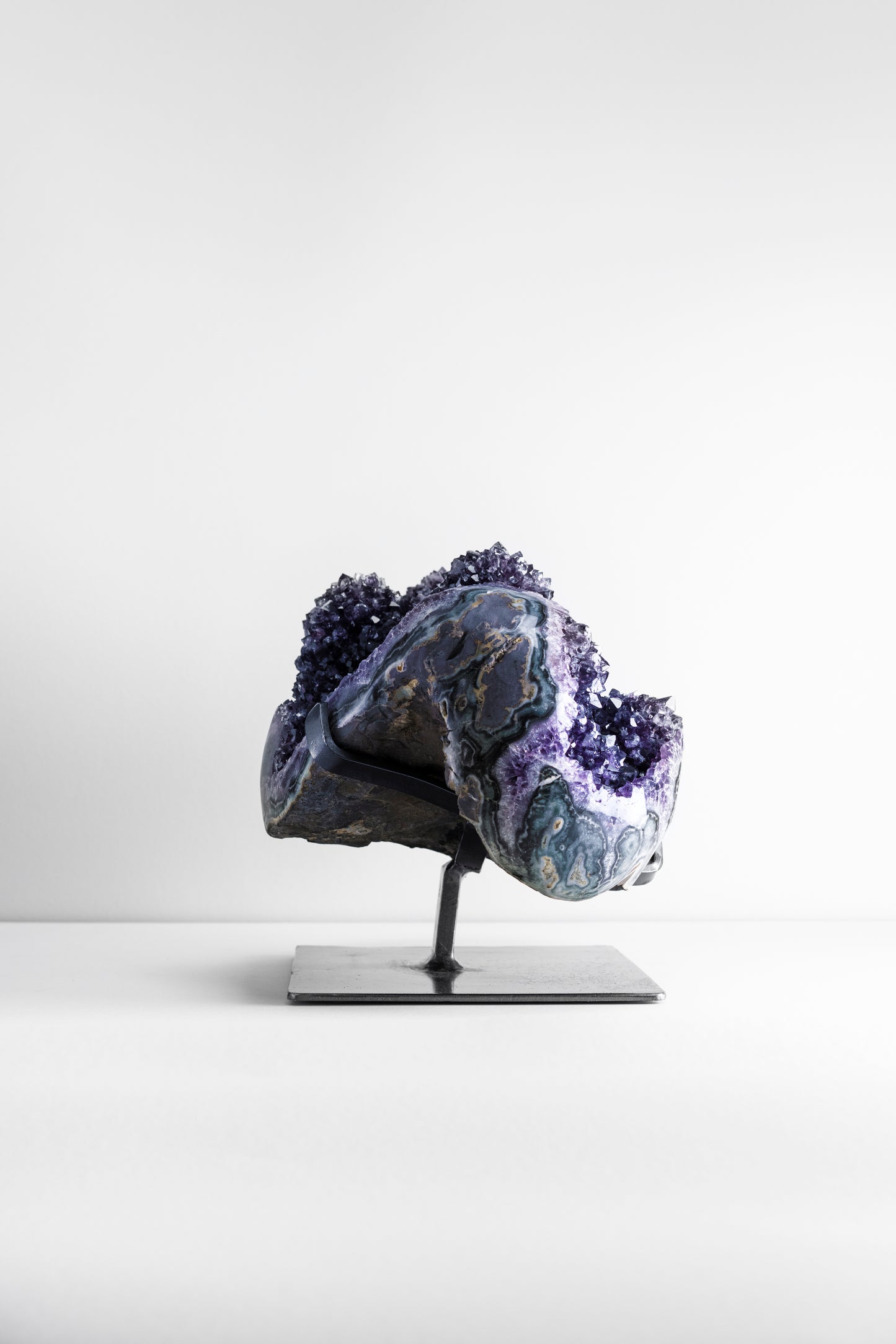 Amethyst-Geode auf Ständer | Brasilien